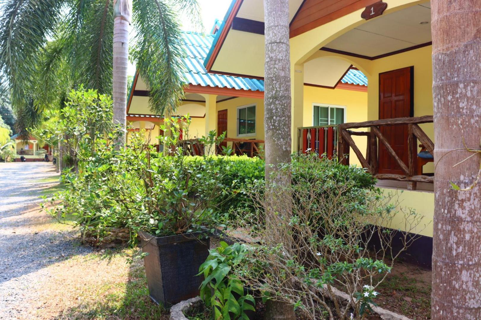 Baanrimklong Bungalow Koh Chang Exterior photo